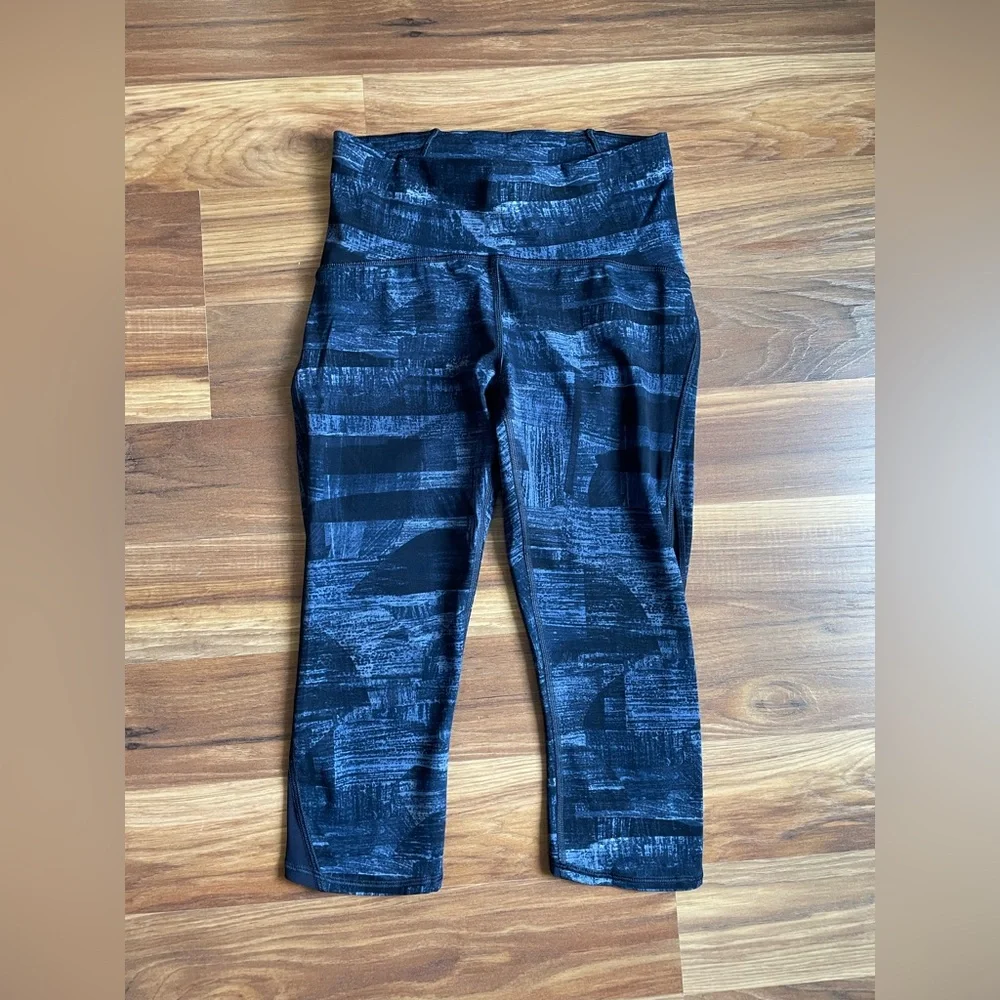 Lululemon Train Times Crop 17” | women’s size 6